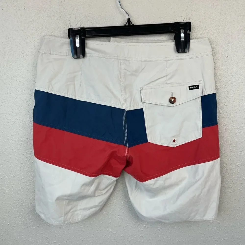 NWOT RVCA Shorts Size 31